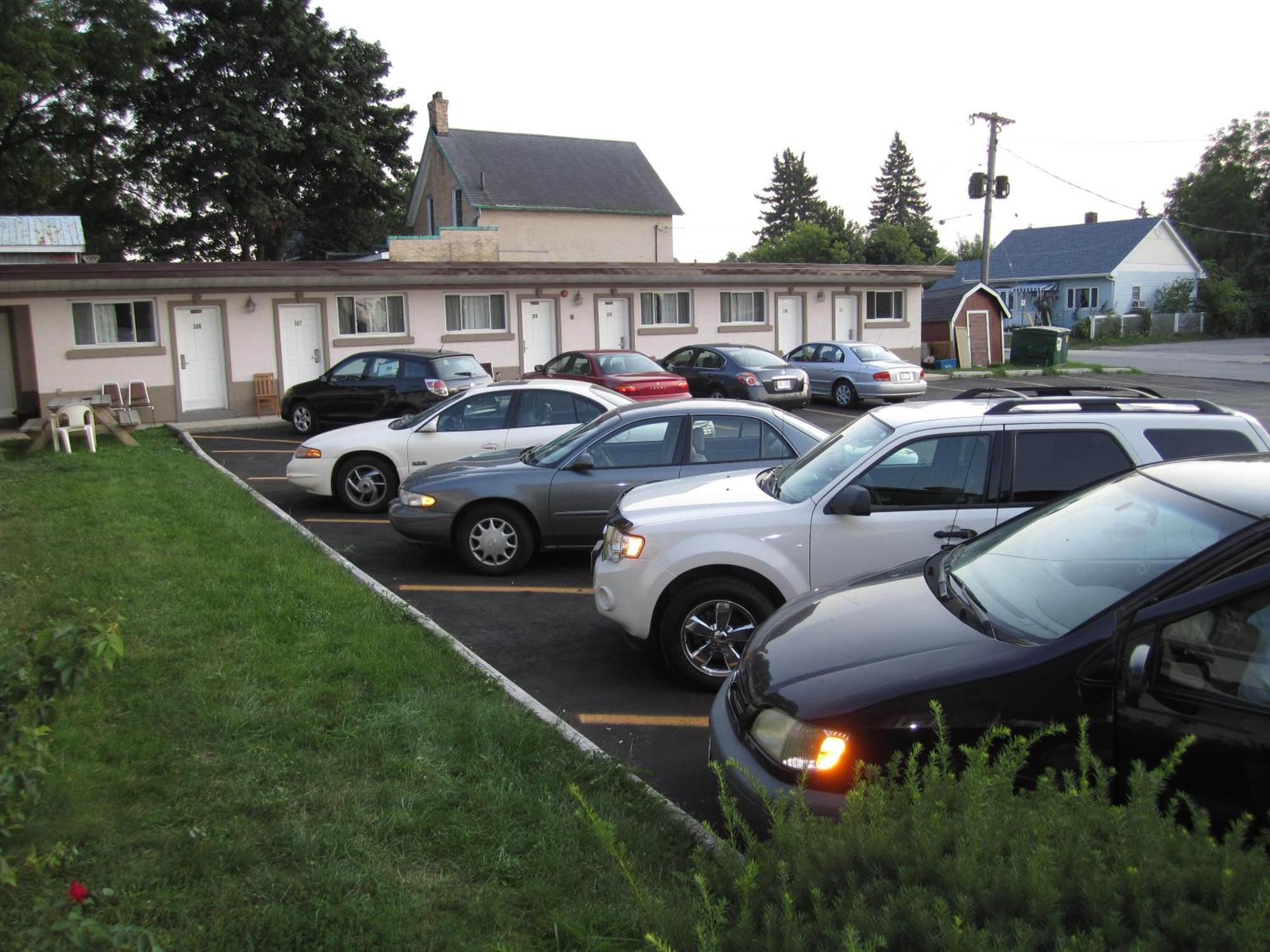 Hanover Canadiana Motel المظهر الخارجي الصورة
